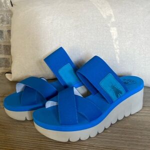 NWOT Fly London Wedge